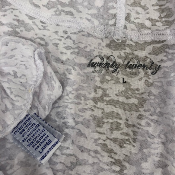 Design Sequin Sweatshirt. - Picture 4 of 5